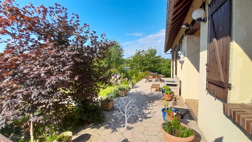 Maison avec jardin et garage à vendre près de Forges-Les-Eaux