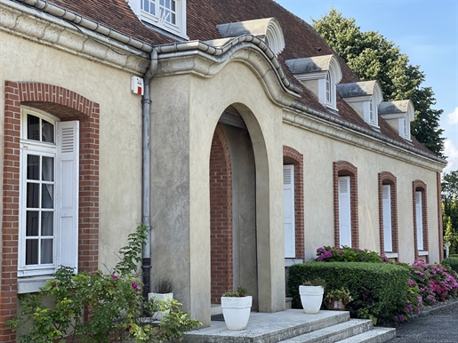 High standing property near Dieppe Cote dâ€™Albâtre