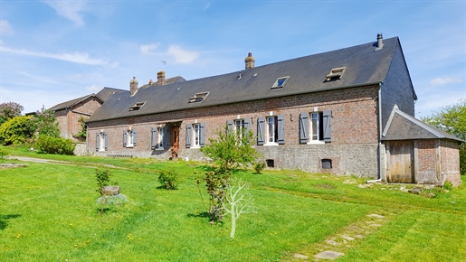Former farmhouse for sale near Forges-Les-Eaux in Normandy