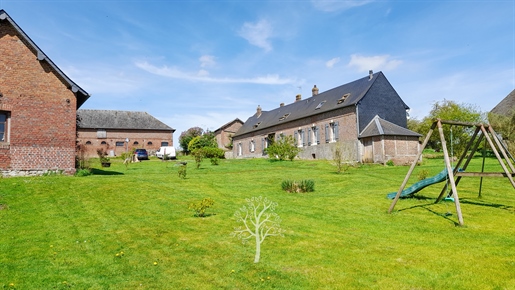 Former farmhouse for sale near Forges-Les-Eaux in Normandy