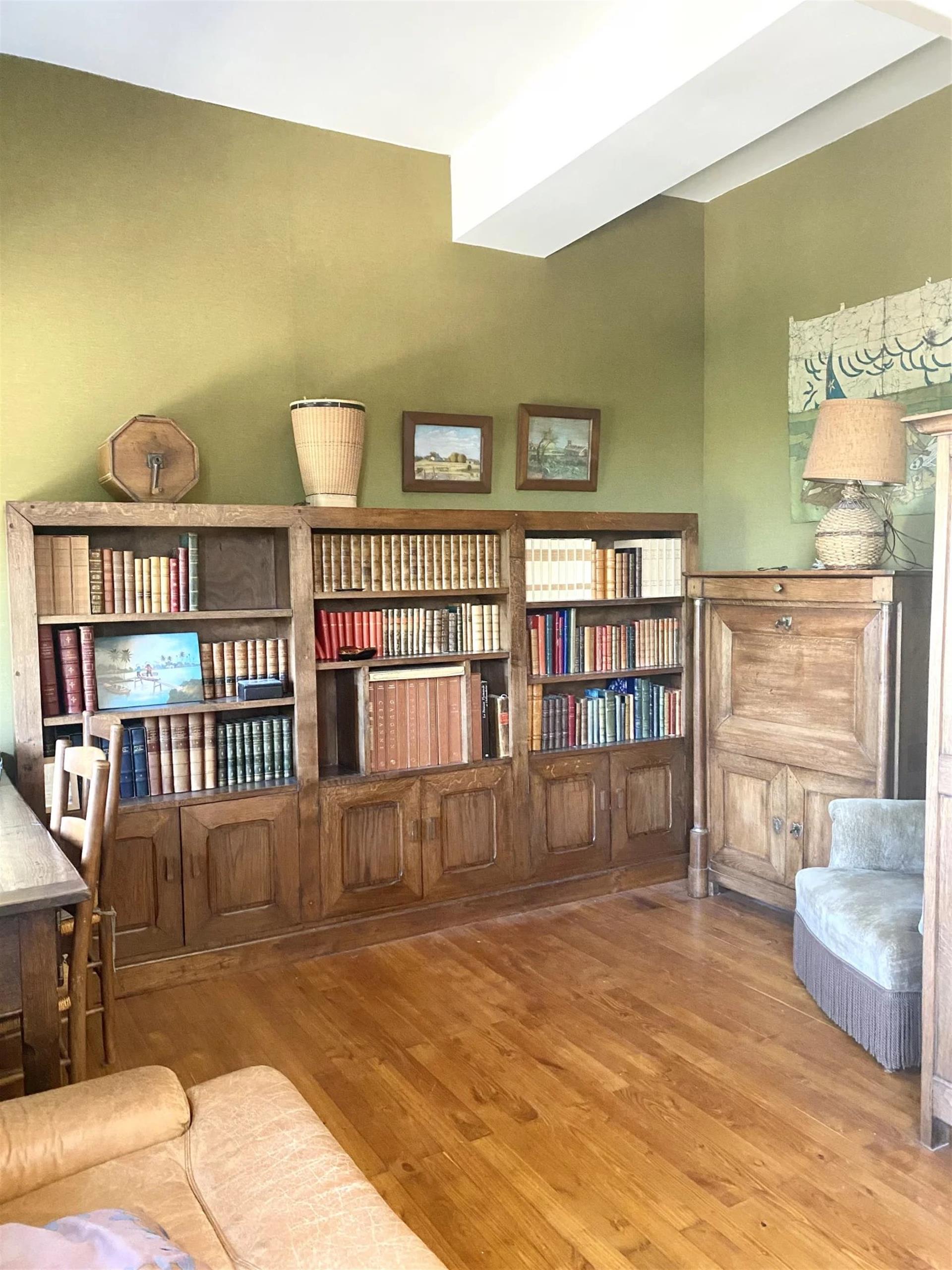 Rare large apartment with views of La Rochelle's Old Port !