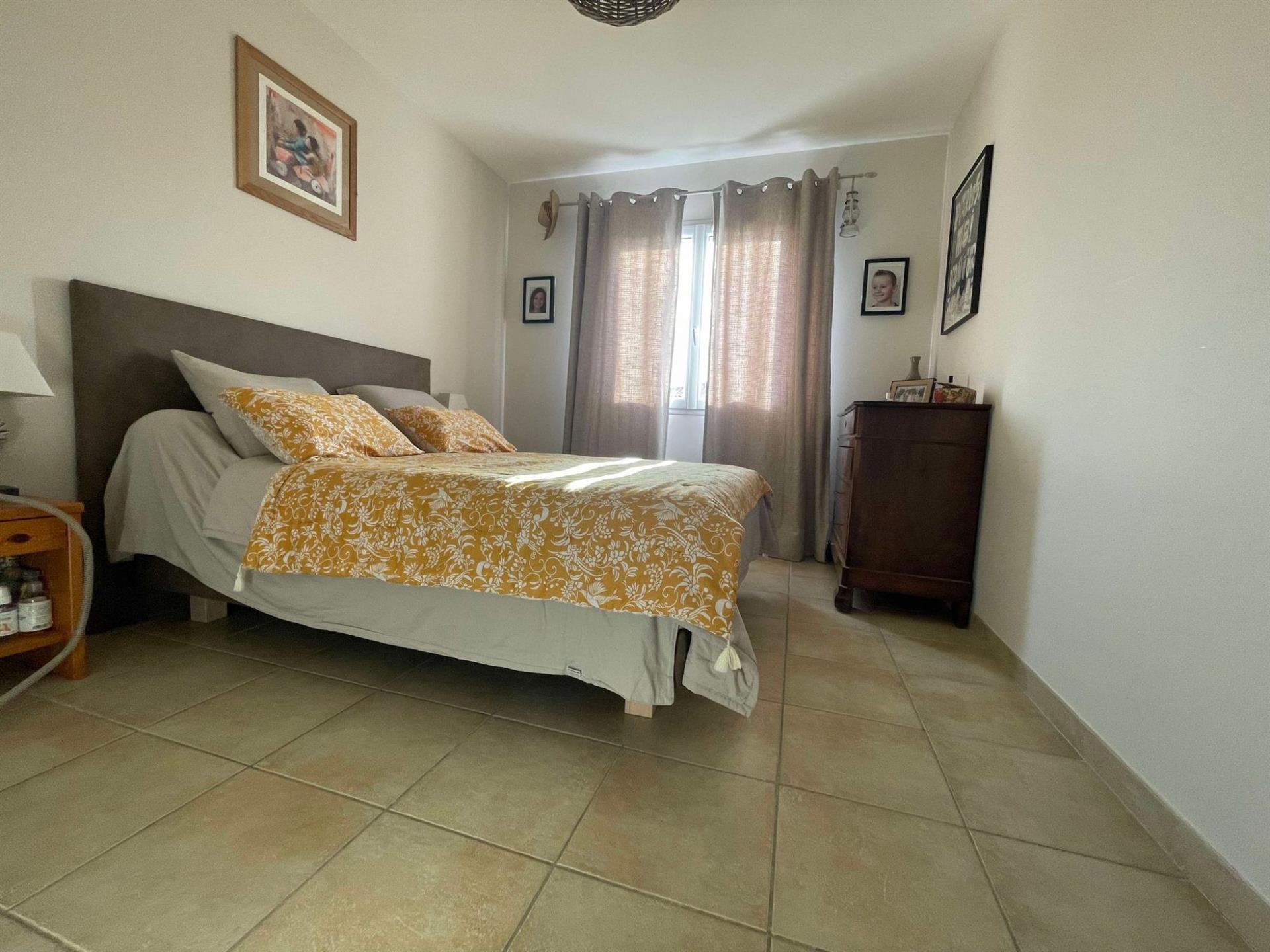 Compra: Vivenda (13200)
