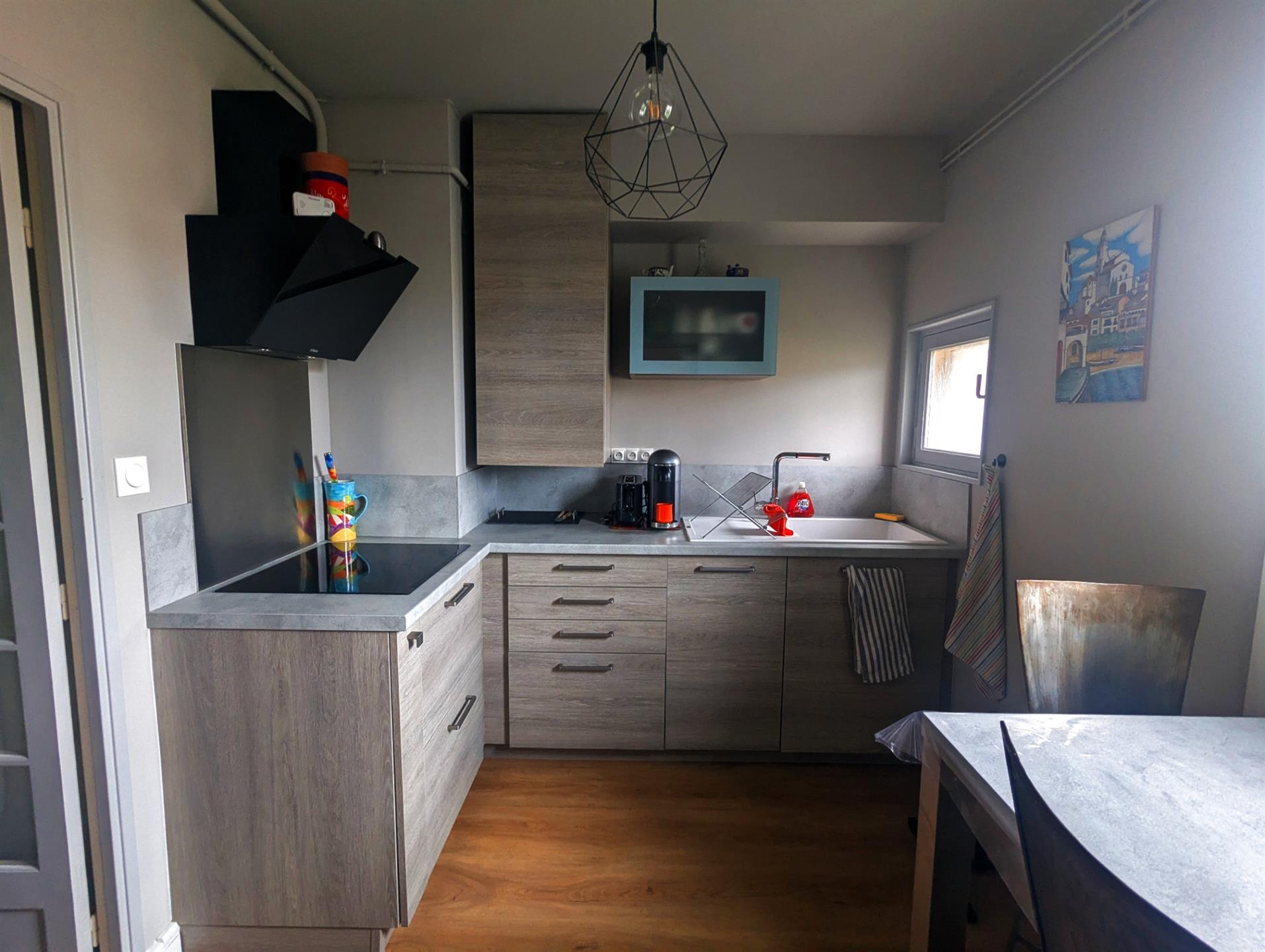 2 bedroom apartment completely renovated