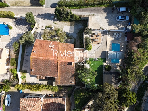 Villa in 3 apartments + divisible land