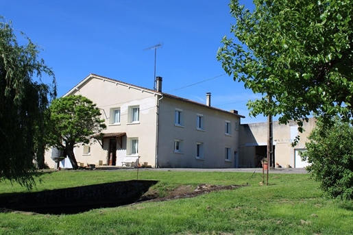 Country house with outbuildings, dominant view of more than 2 hectares of land