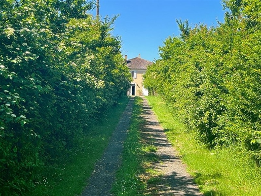 Lectoure, Landhaus von mehr als 300 m² Wohnfläche mit Grundstück rundherum