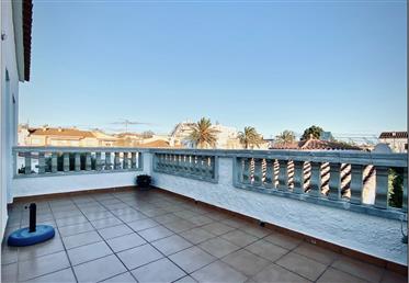 House 200m from the beach for sale in Empuriabrava
