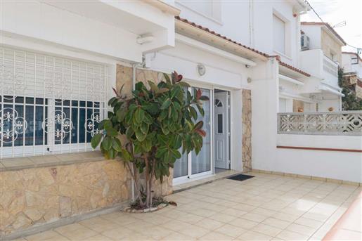 House 50m from the beach with large terrace