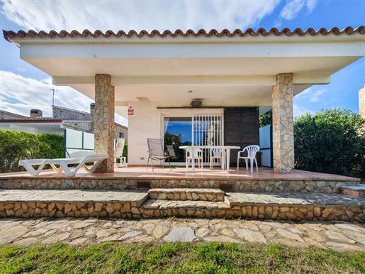 Casa con jardín a 100m playa Sant Marti d´Empuries