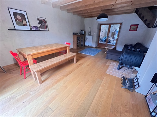 Detached house renovated farmhouse 4 bedrooms 30 ares of land near Arcey