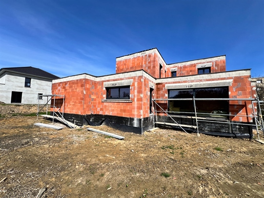 Einstöckiges Haus 130 m² T7 in Hericourt wird auf 7 Ares 54 Land fertiggestellt