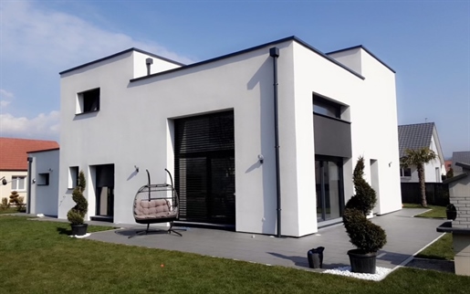 Single storey villa of 150 m² 3 bedrooms + office in Belfort sector