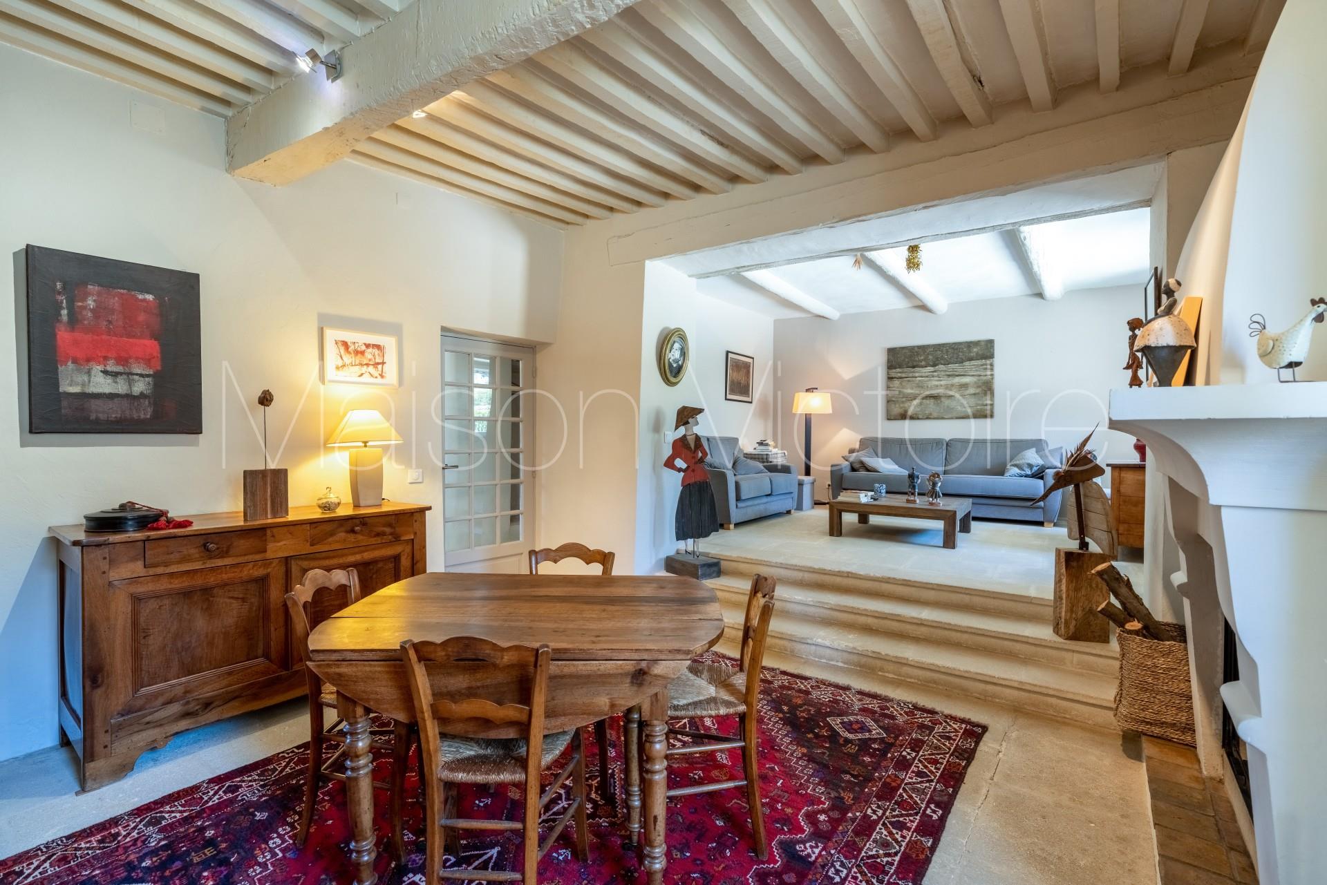 Ferme pittoresque du XVIIIe siècle avec jardin et piscine