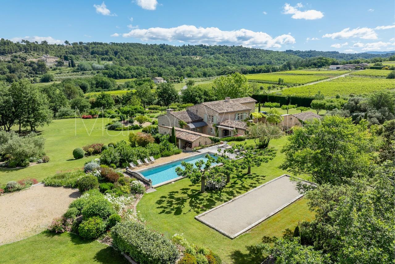 Beautifully renovated Luberon farmhouse