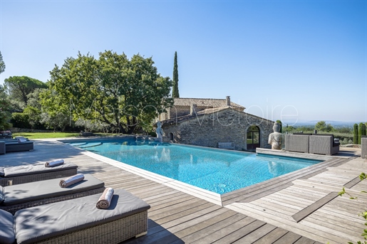 Stone property with an exceptional renovation and panoramic view