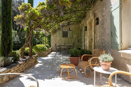 Bastide-Style property with stunning garden
