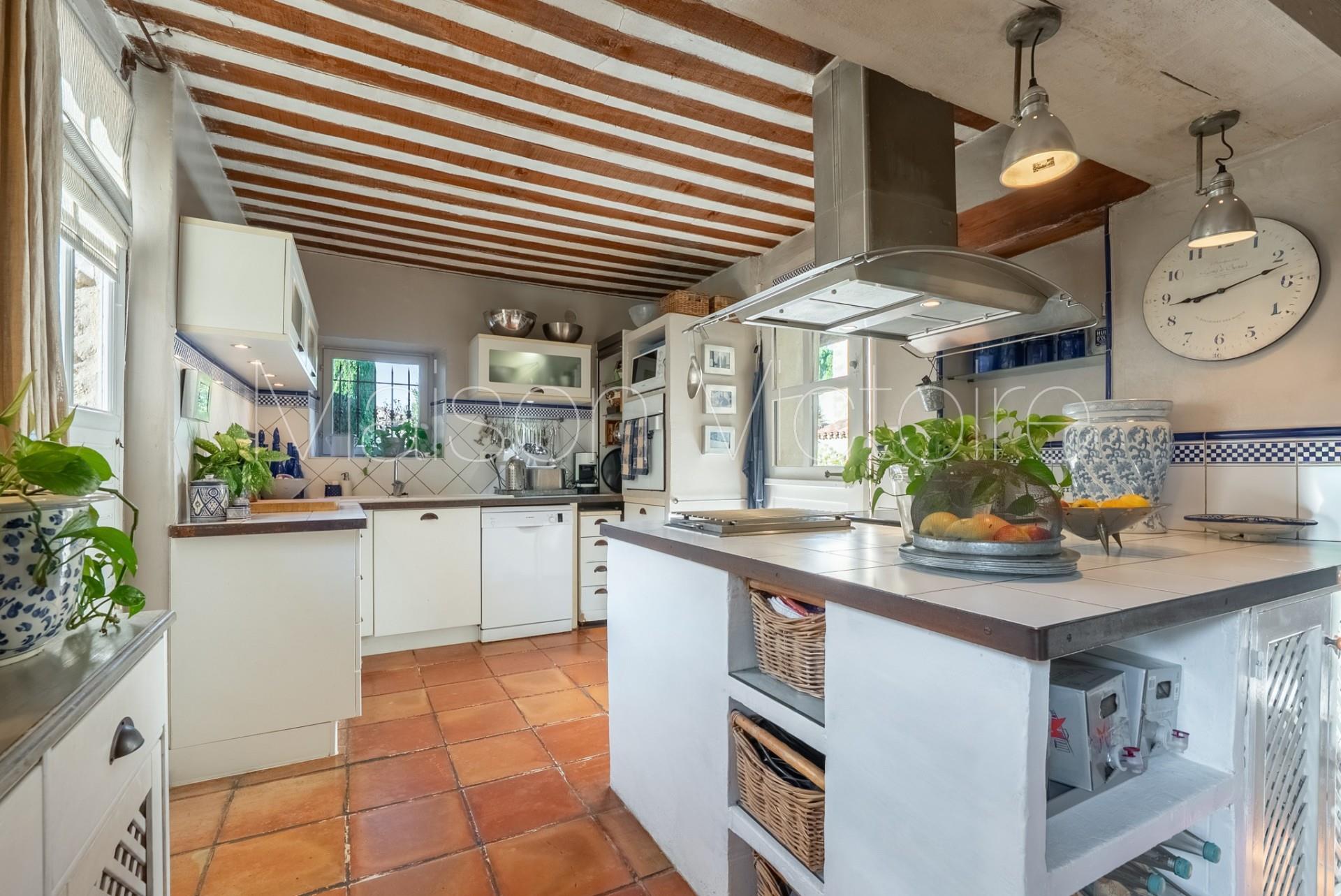 Authentic 18th century village house with walled garden and pool - 8