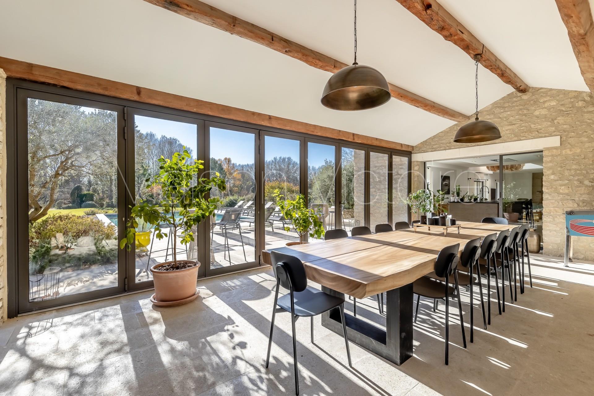 Luxurious farmhouse property and guest houses, set on over 12 ac