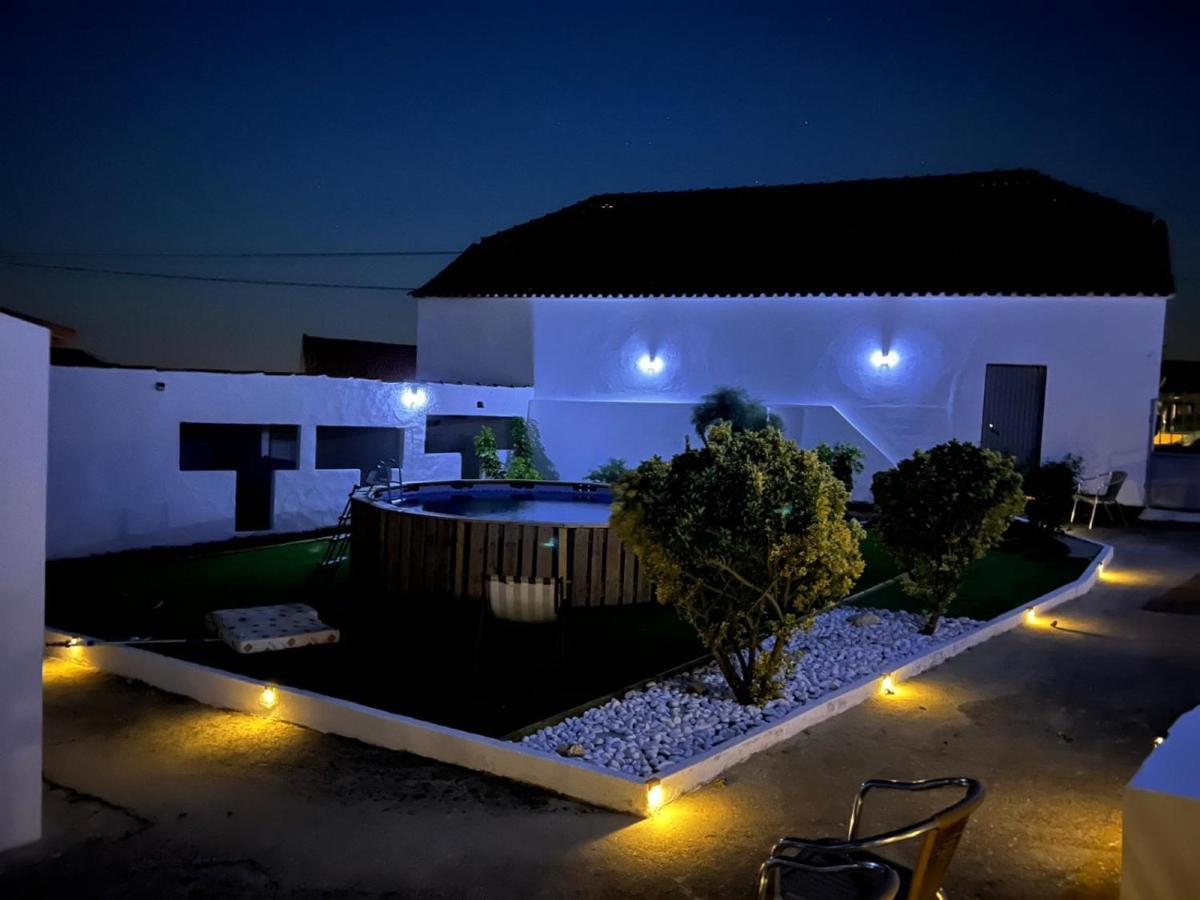 Rustic house with surrounding land and local accommodation license