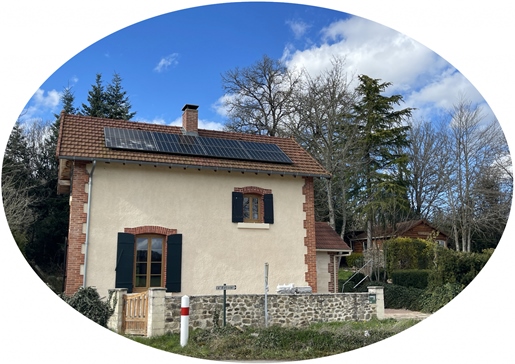 Auv 1139: Habitable Railway cottage, chalet, barn, garden, 840m2