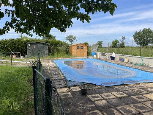 Auv 1152 : Belle maison en pierres, dépendance, piscine, garage, 1000m2