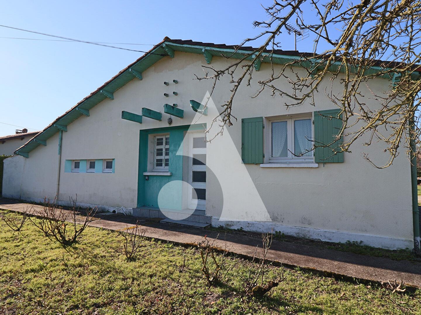 Maison des années 60, sur grand terrain