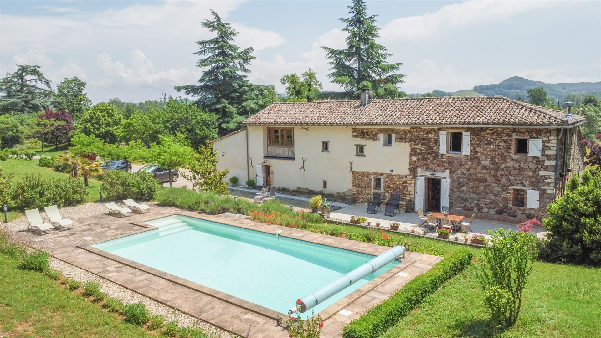 Beautifully Restored Winery with Swimming Pool and Gîte Possibility