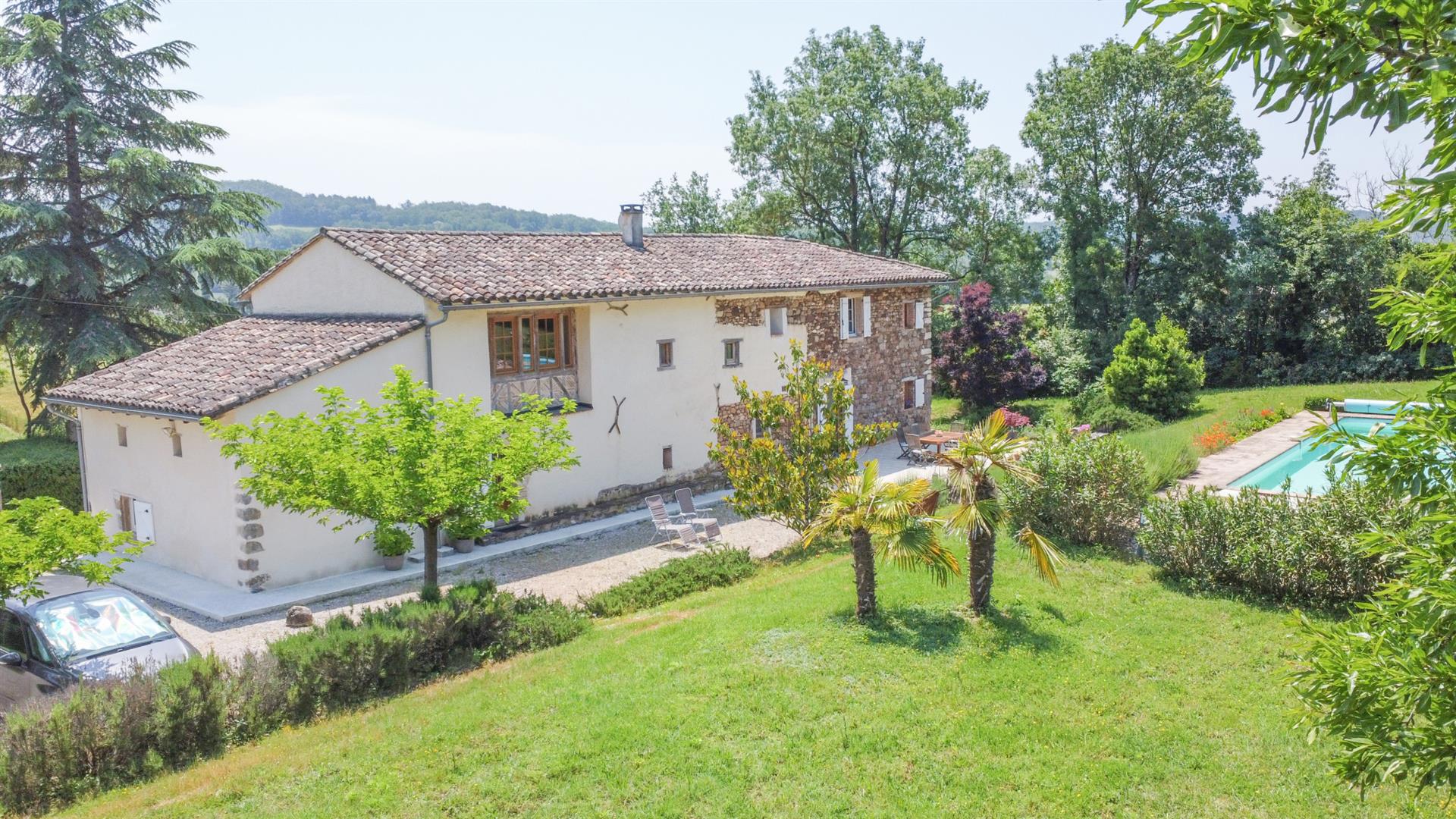Beautifully Restored Winery with Swimming Pool and Gîte Possibility