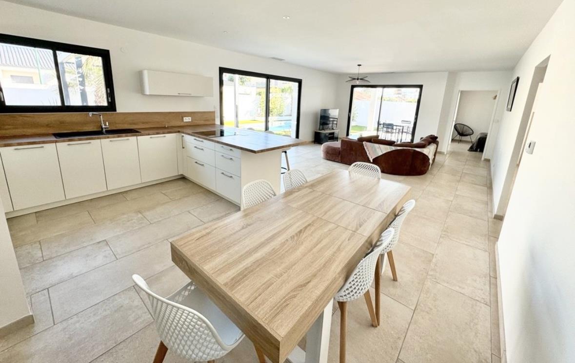 4-sided single-storey villa 150 m²