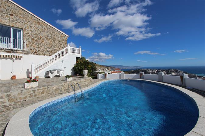 Villa for sale with a special charm and panoramic views to all Costa Tropical, Almuñecar
