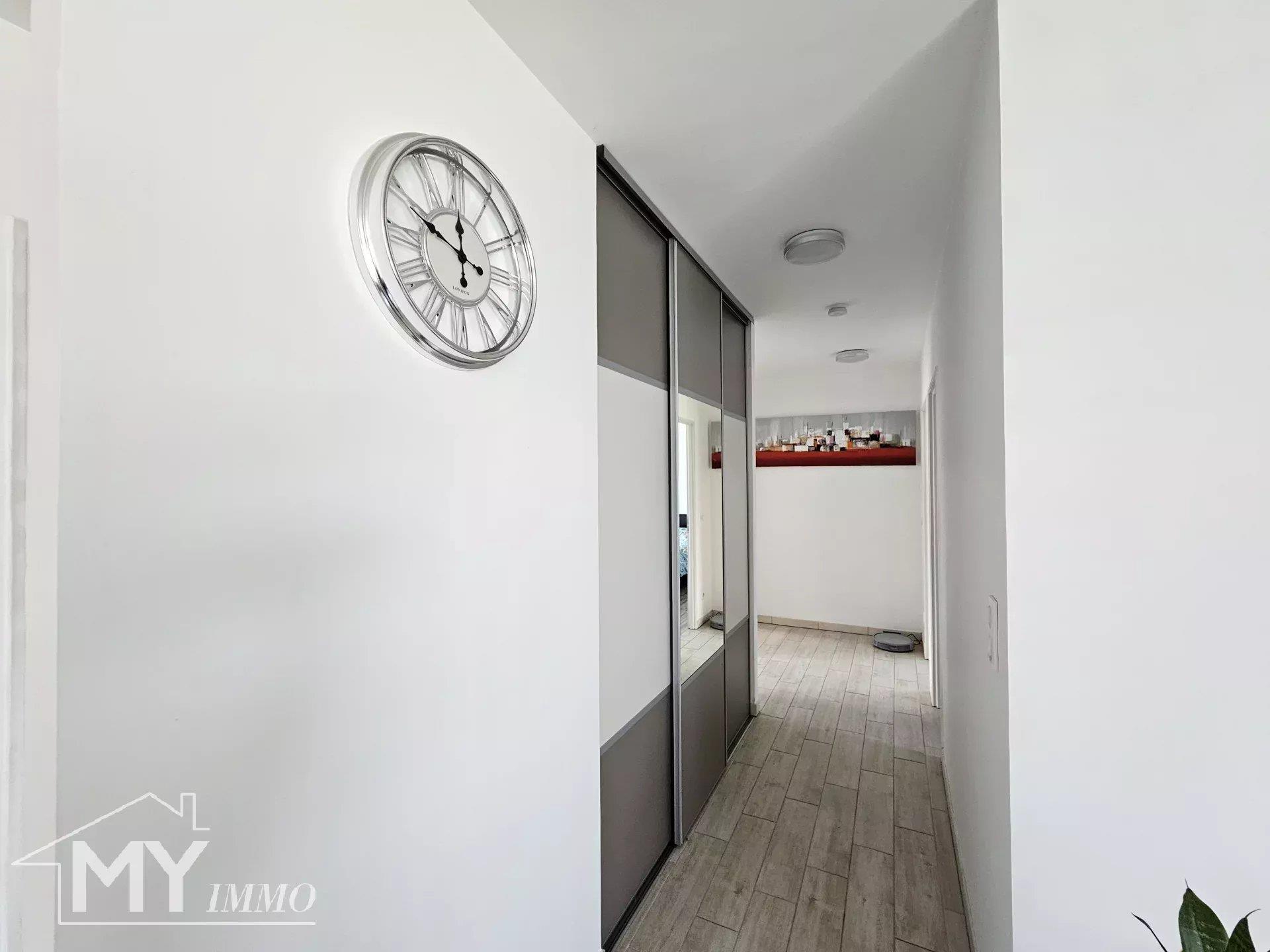 Pineuilh: Casa de una planta cerca de los servicios