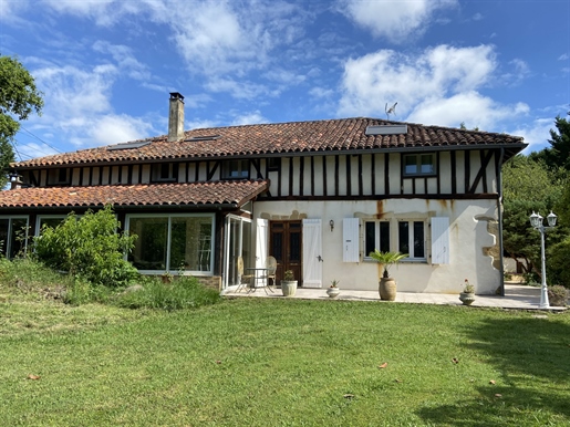 Near Nogaro - Landaise house with studio and detached garages in a wooded park