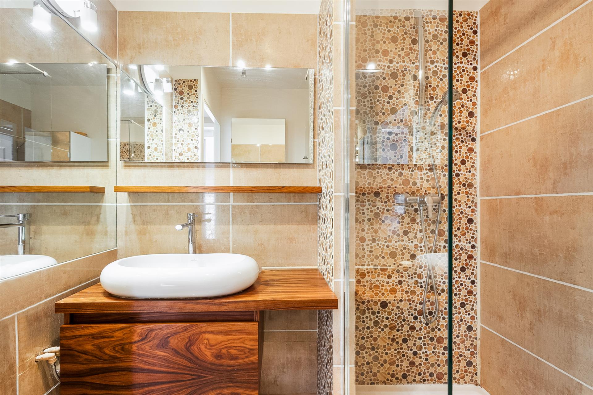 4-Room duplex apartment top floor with terraces and panoramic views in the center of Aix-en-Provence