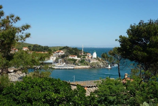 Port vendres, building land of 5439 m² with port view
