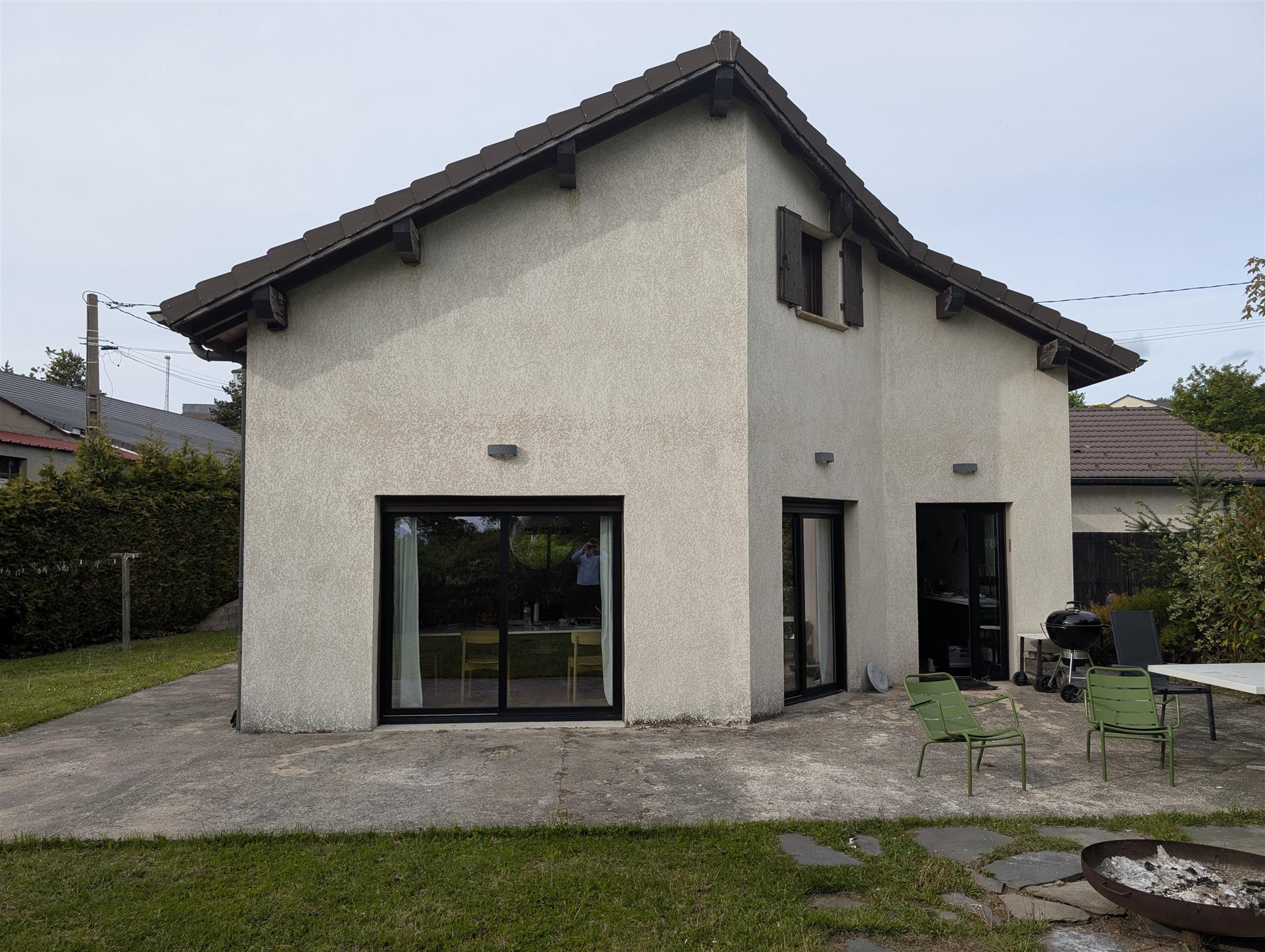 Gran casa unifamiliar de 180 m² en Sainte-Agrève (07) en un terreno arbolado de 1.350 m²