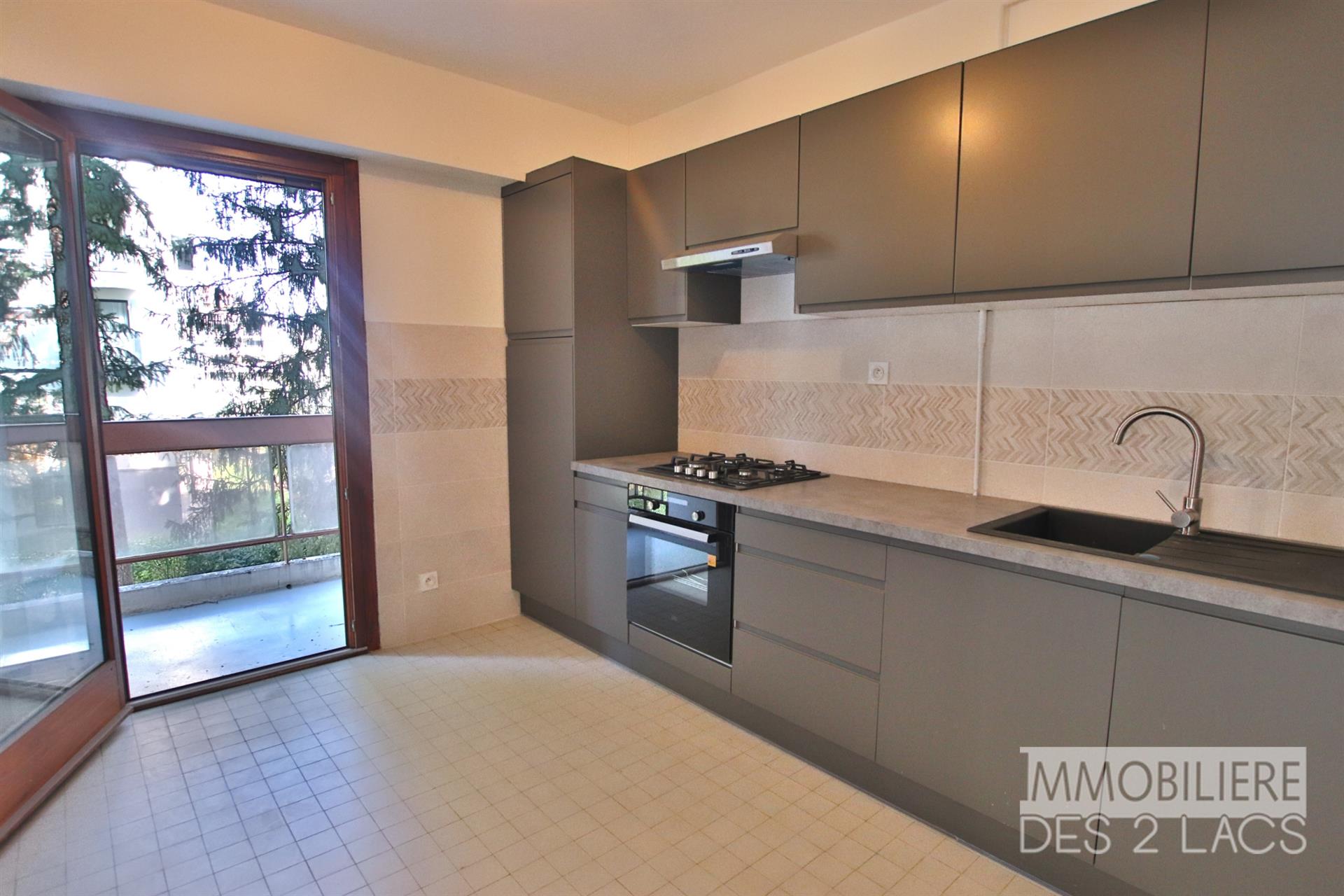 Cumpărare: Apartament (74000)