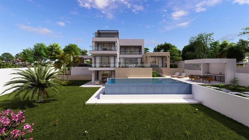 Villa met 5 slaapkamers, uitzicht op het zwembad, de zee en de golfbaan