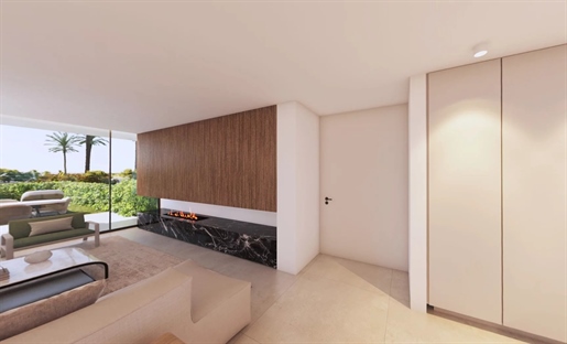 Three bedroom apartment, own pool, garden, exclusive private condominium.- Vilamoura
