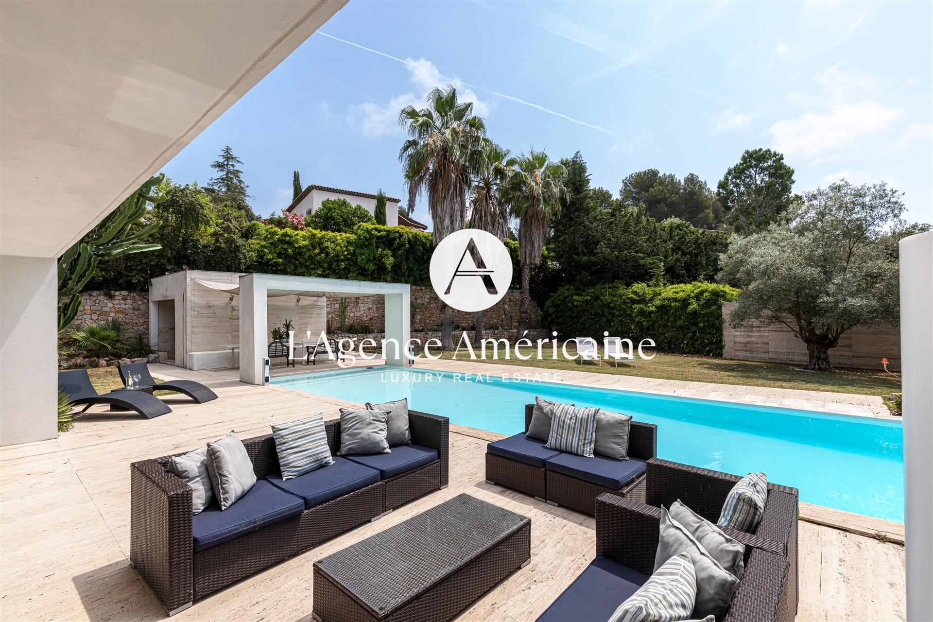 Contemporary Villa between Biot and Valbonne