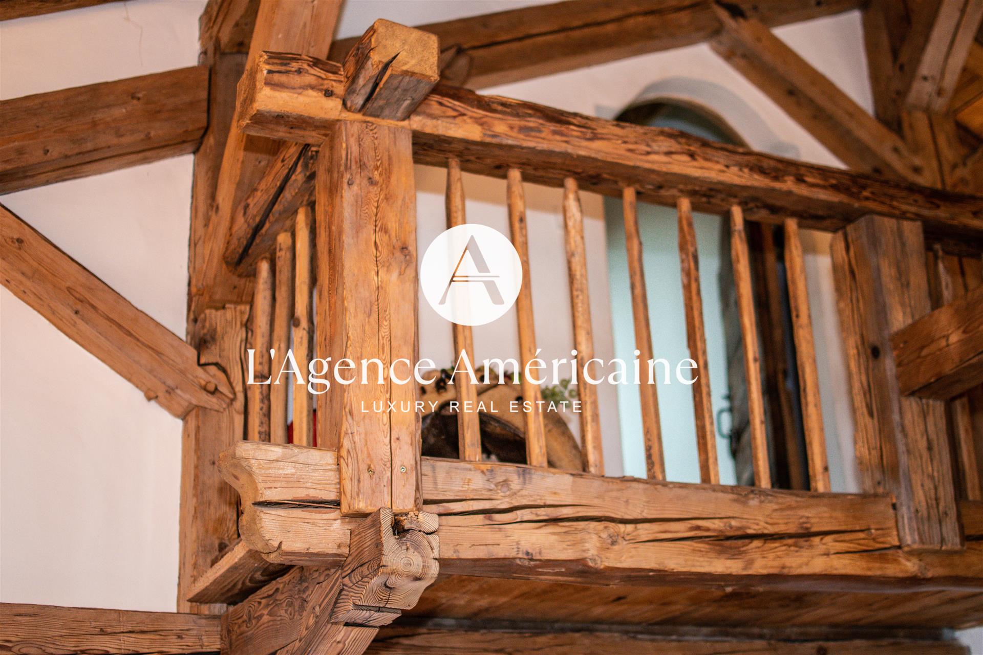 Ultra-Prime Megève / Hôtel Mont-Blanc - Authentic Wood Chalet with direct access to slopes