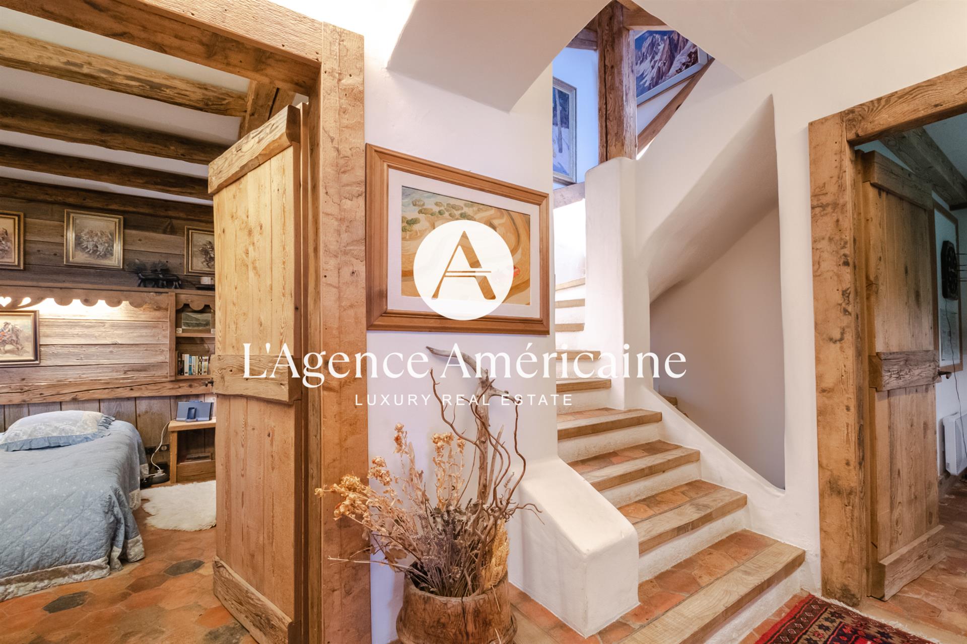 Ultra-Prime Megève / Hôtel Mont-Blanc - Authentic Wood Chalet with direct access to slopes