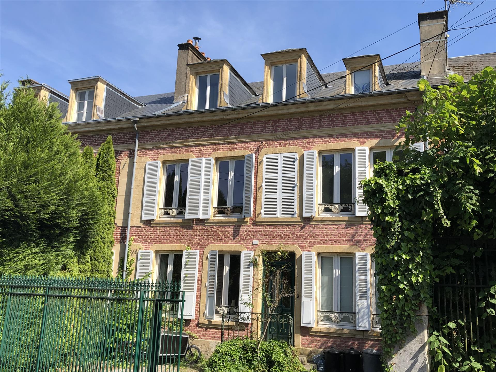 Director's Quarters / Belle Maison de Maître - Bogny-sur-Meuse - Château-Regnault- French Meuse Val