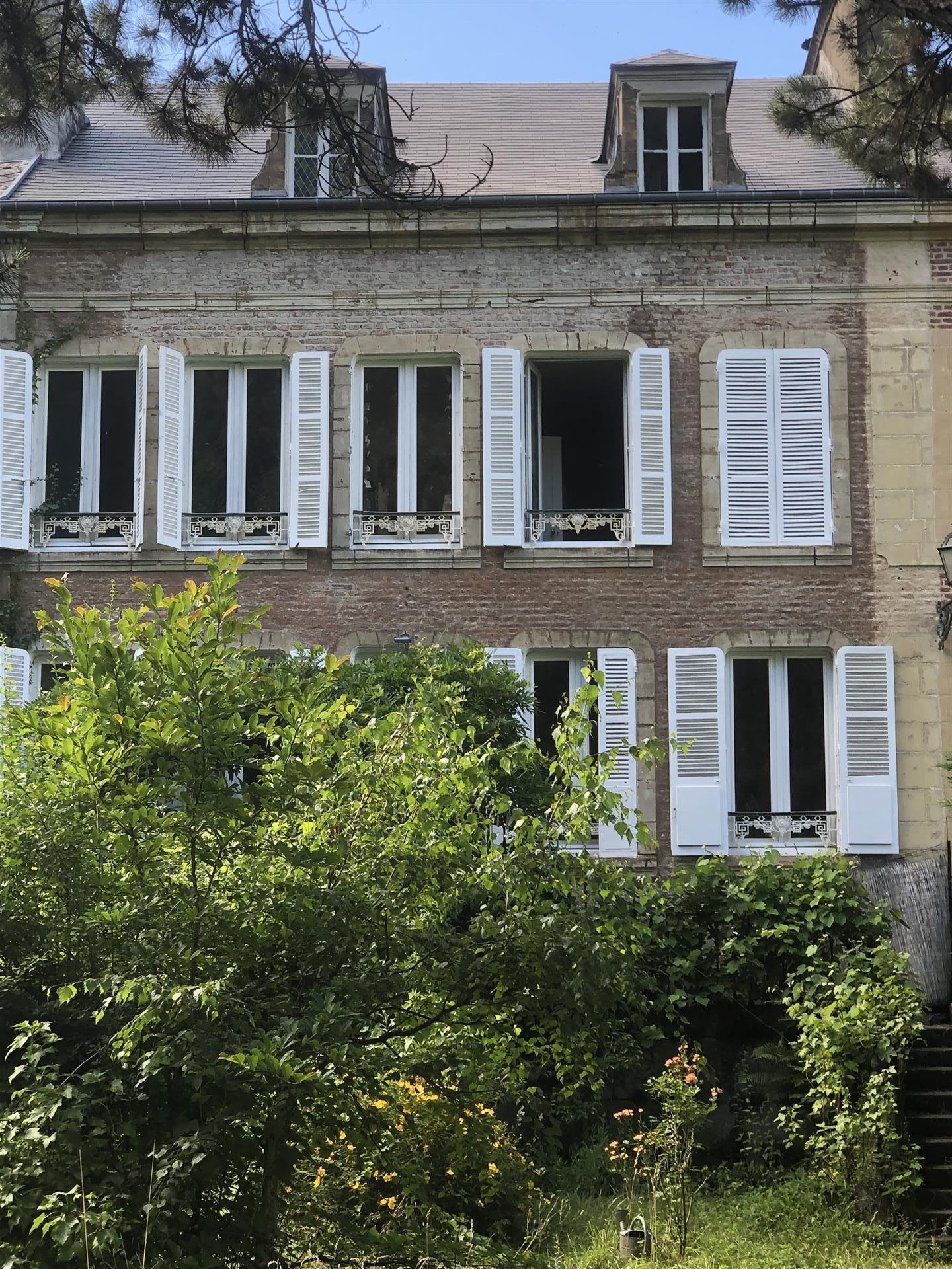 Director's Quarters / Belle Maison de Maître - Bogny-sur-Meuse - Château-Regnault- French Meuse Val