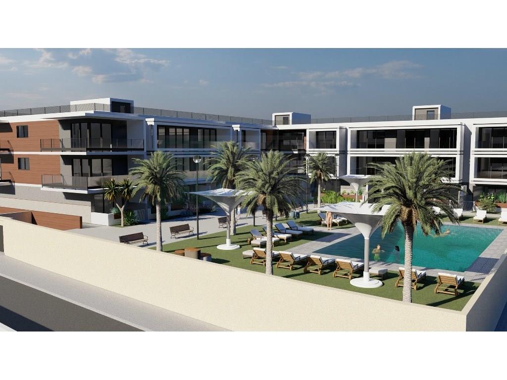 New 2 bedroom apartment in a gated community with swimming pool in Fuzeta.