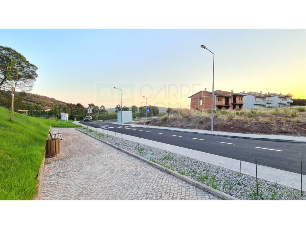 Plots of land for construction of 4 bedroom villas, in Valado dos Frades, Nazaré