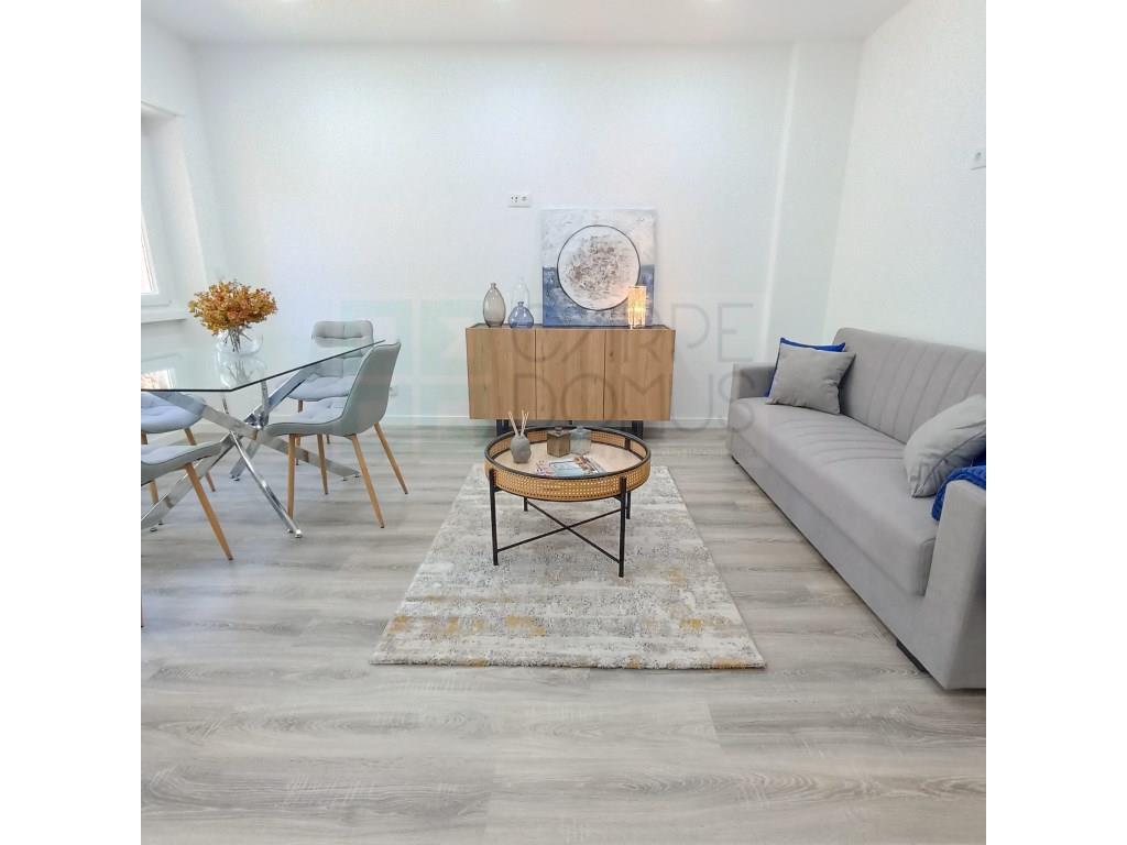 Apartamento T3 totalmente remodelado, em Benfica, Lisboa