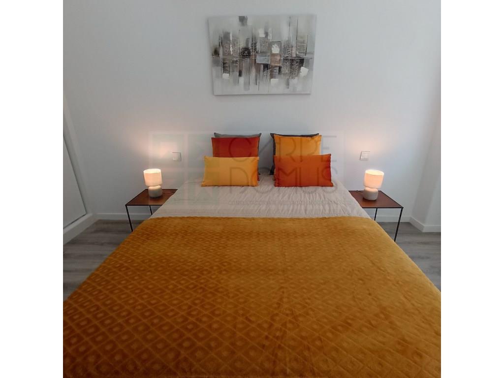 Apartamento T3 totalmente remodelado, em Benfica, Lisboa