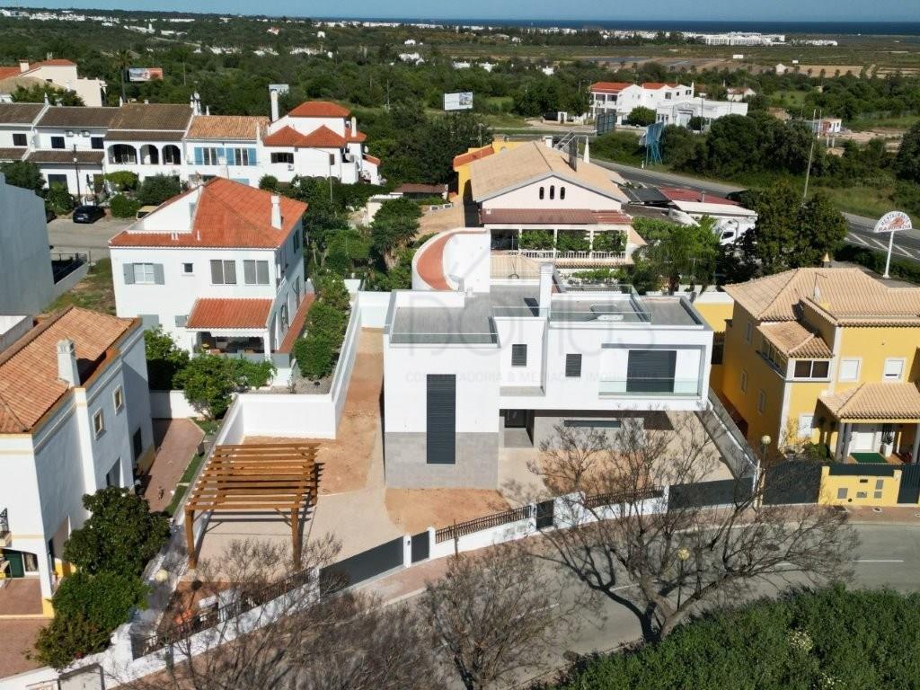 New Luxury Villa with Pool and Panoramic Terrace in Tavira, Algarve, Portugal.