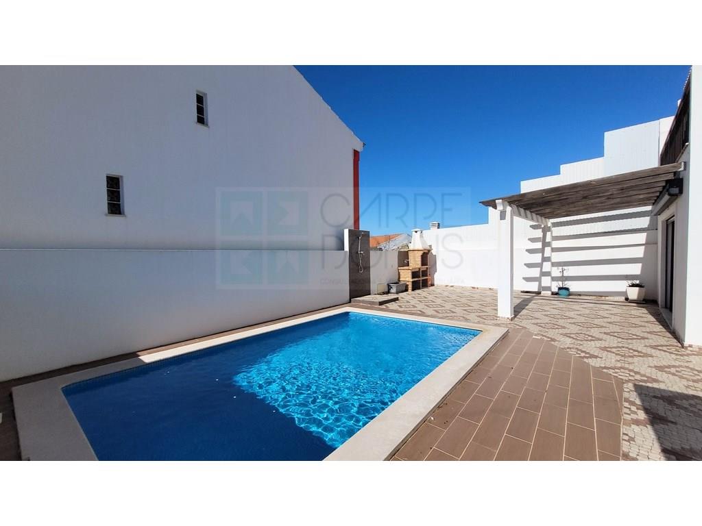 Negotiable - Modern 3-Bedroom Villa with Pool & Bbq, 3 km from the Beach, Vila Nova de Cacela, Algar