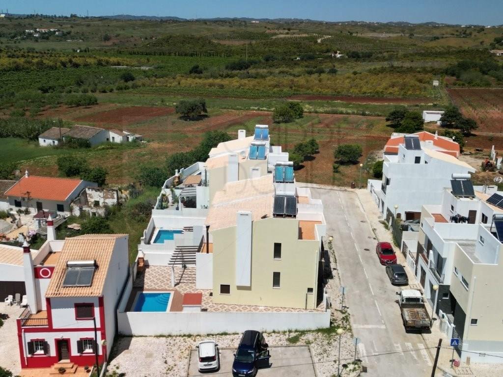 Negotiable - Modern 3-Bedroom Villa with Pool & Bbq, 3 km from the Beach, Vila Nova de Cacela, Algar